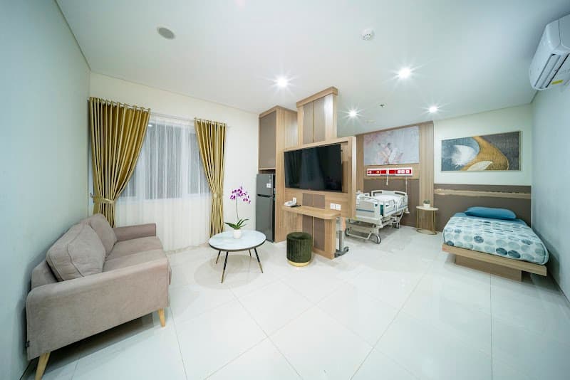 Royal Cosmetic Centre photo 3